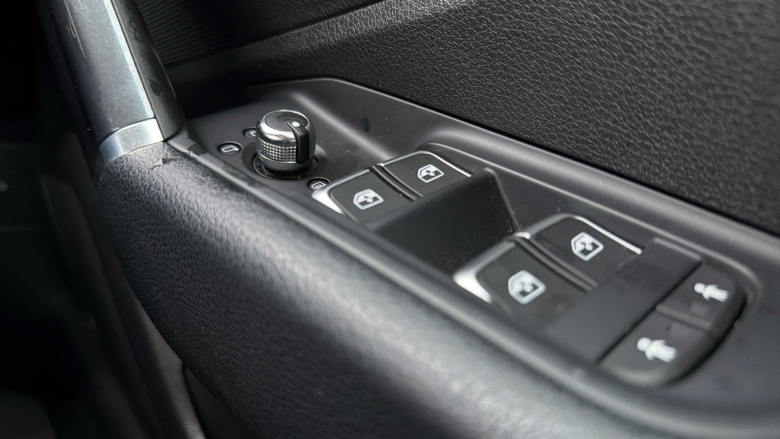 Audi Q2 35 TFSI S Line 5dr Petrol Estate